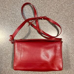 Radley London Bordeaux Red
Leather Belmont House Flapover
Bag Crossbody Purse